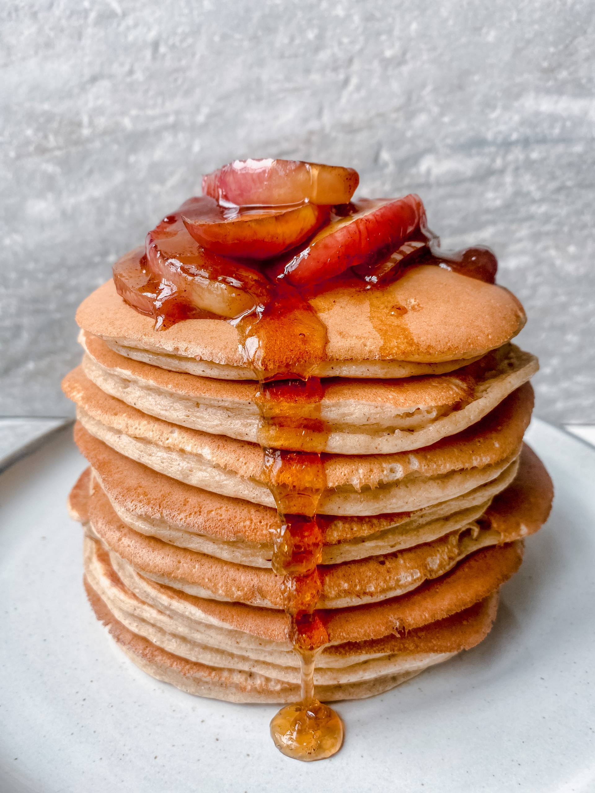Apple cinnamon protein pancakes